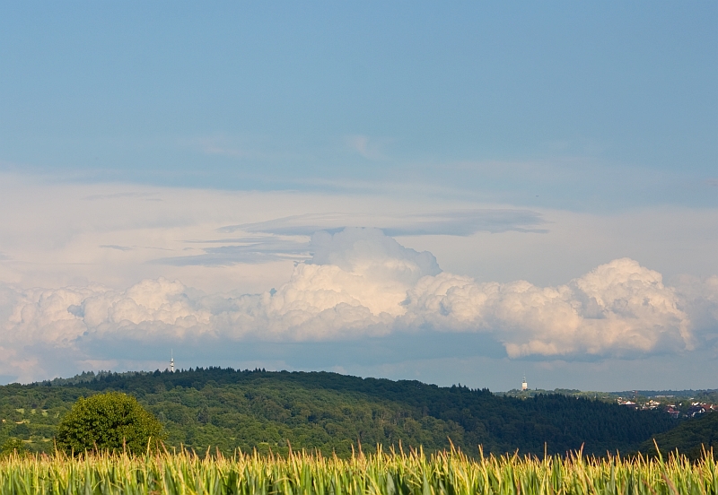 Cumulus und Lenticularis Wolke 10.07.2012