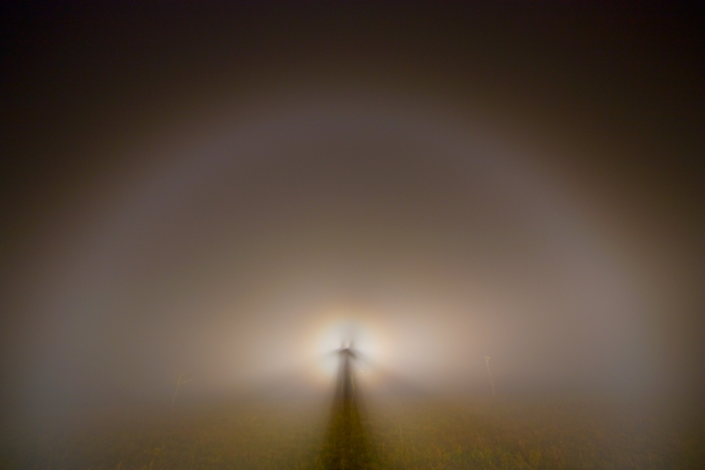 Nebelbogen in divergentem Licht 19.11.2012